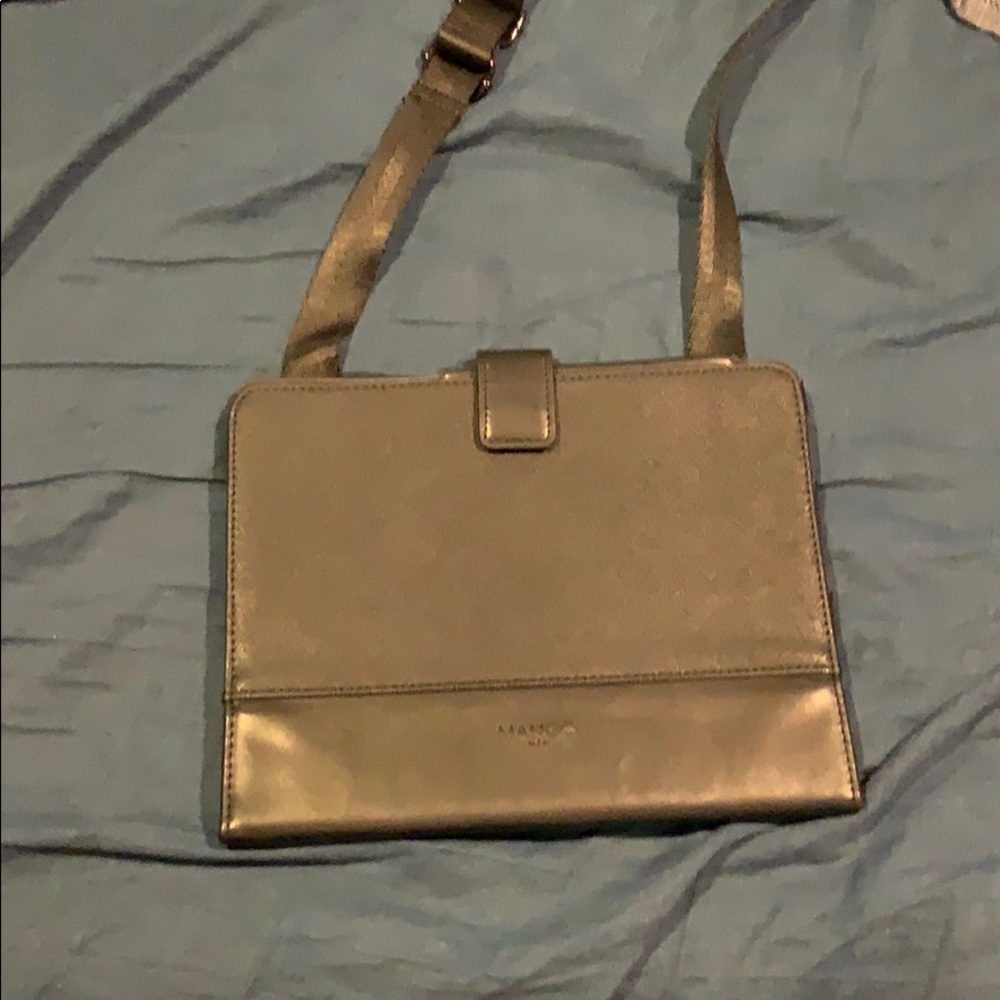 iPad cross body
